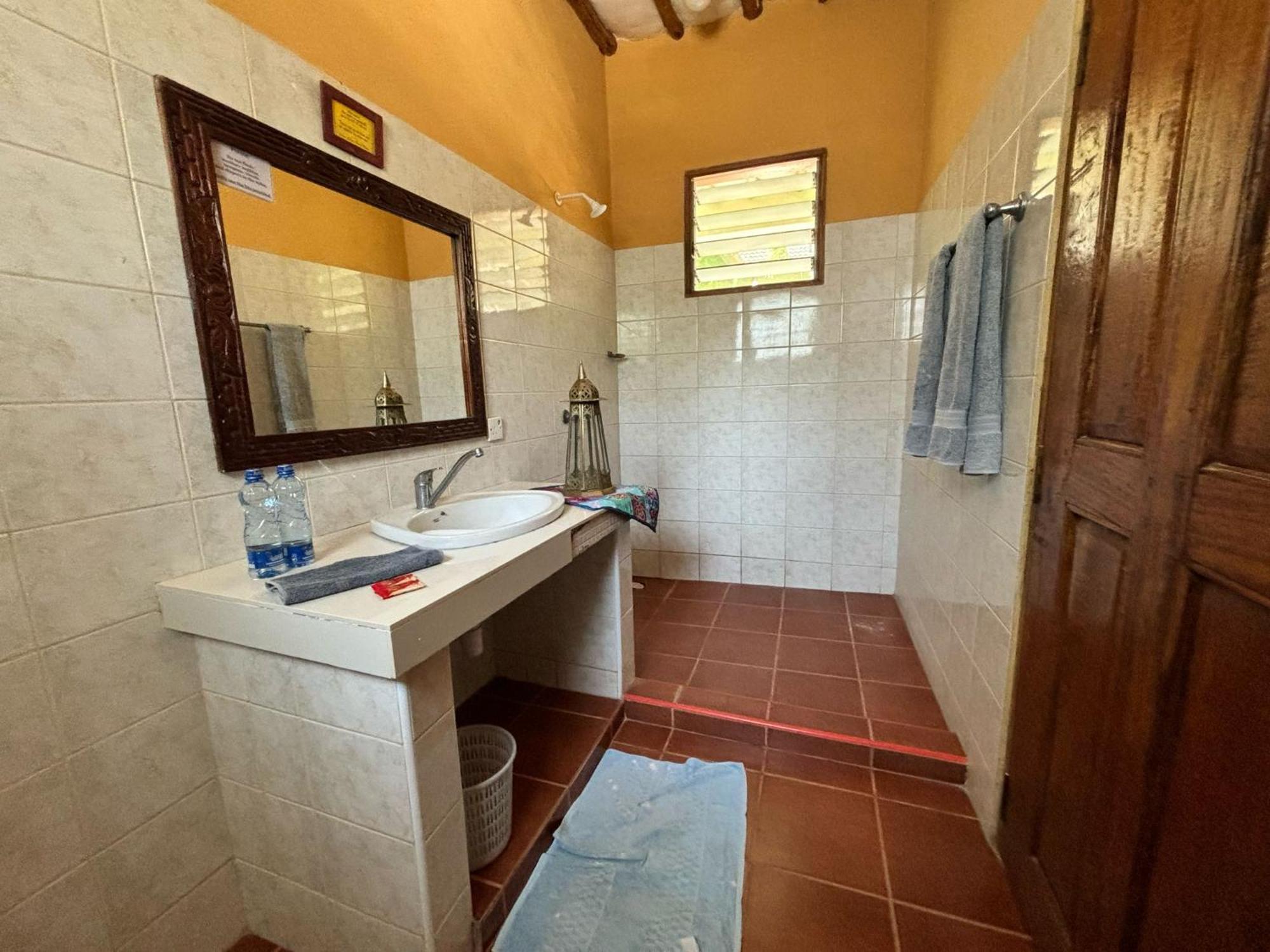 Sawa Sawa Beach House Msambweni ภายนอก รูปภาพ